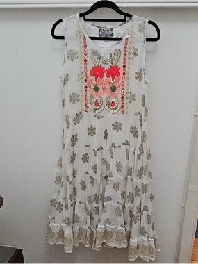 Samsung White Mini Dress with Coral Embroidery and Gold Motifs